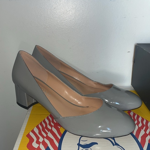 Gray Women's Block Heel Shoes - Picture 3 of 6